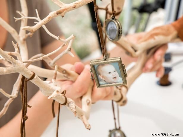 DIY Driftwood Family Tree: Create a Charming Photo Display