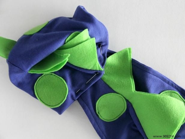 DIY Dinosaur Hat and Tail Costume: Easy Step-by-Step Guide for Kids  Halloween Fun