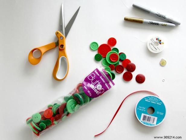 DIY Button Family Tree Christmas Ornament: Easy Personalized Tutorial