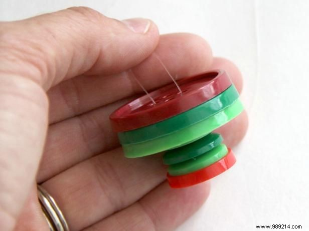 DIY Button Family Tree Christmas Ornament: Easy Personalized Tutorial