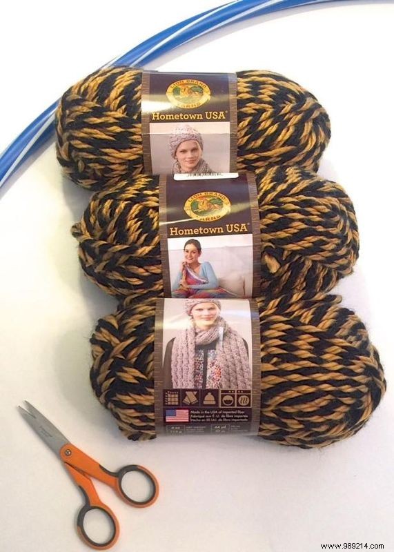 DIY Hula Hoop Floor Pouf Cover: Expert Weaving Tutorial by Jennifer Perkins