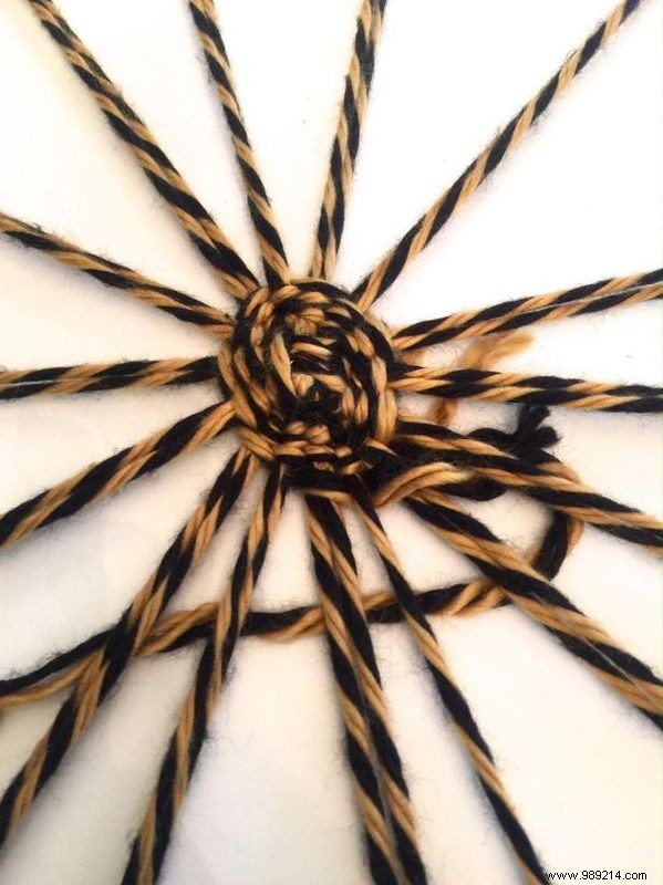 DIY Hula Hoop Floor Pouf Cover: Expert Weaving Tutorial by Jennifer Perkins