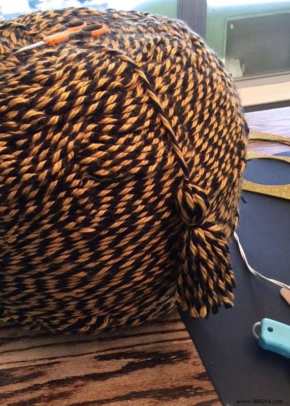 DIY Hula Hoop Floor Pouf Cover: Expert Weaving Tutorial by Jennifer Perkins