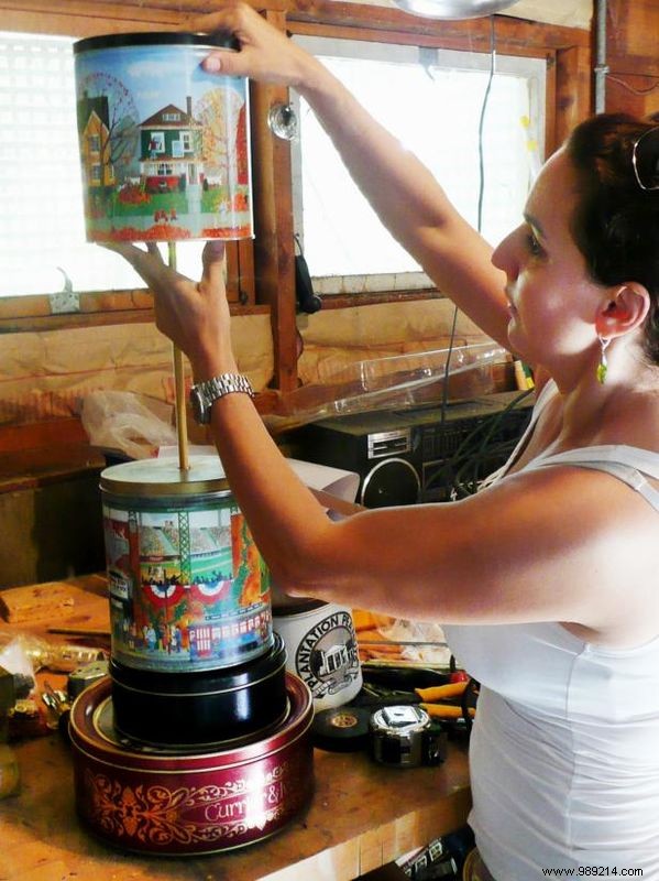 DIY Floor Lamp from Recycled Cans: Expert Step-by-Step Guide