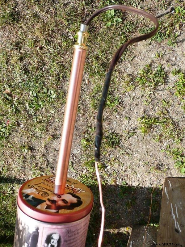 DIY Floor Lamp from Recycled Cans: Expert Step-by-Step Guide