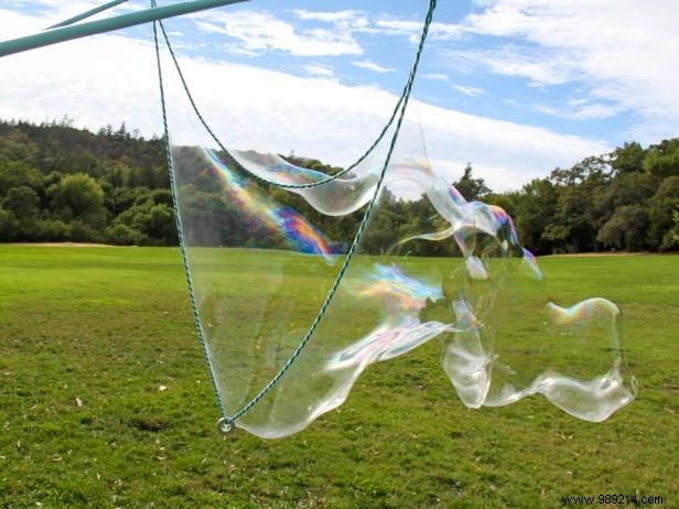 DIY Giant Bubble Wand and Ultra-Strong Bubble Solution: Easy Step-by-Step Guide