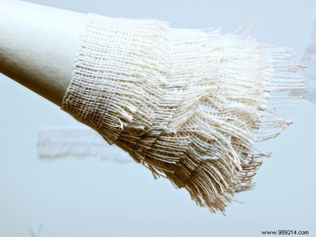 DIY Fringed Burlap Christmas Tree Centerpiece: Easy Step-by-Step Guide