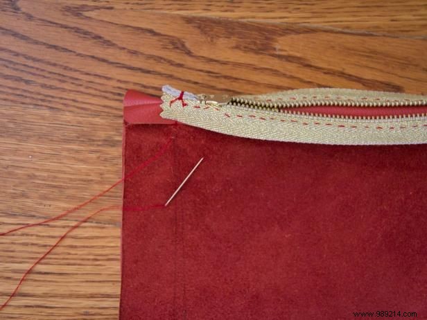 DIY Guide: Craft a Professional Handmade Leather Bag from Recycled Materials