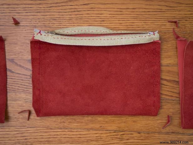 DIY Guide: Craft a Professional Handmade Leather Bag from Recycled Materials