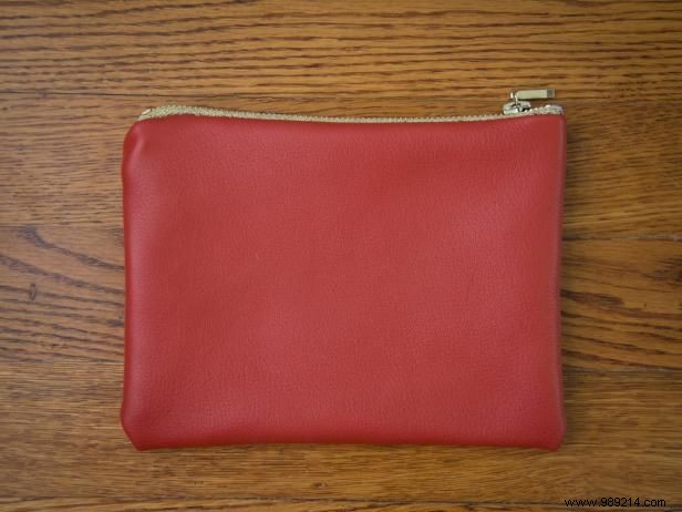 DIY Guide: Craft a Professional Handmade Leather Bag from Recycled Materials