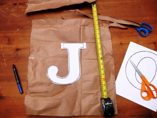 DIY Vintage Hand-Painted Wood Sign: Step-by-Step Guide from Salvage Expert