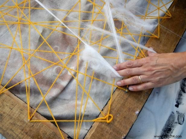 DIY Spider Web Halloween Welcome Sign: Easy, Kid-Friendly Front Porch Tutorial