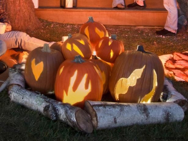 DIY Faux Bonfire Pumpkin Display: Easy Halloween Tutorial