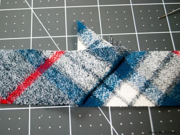 DIY No-Sew Piping Headboard Cover: Professional Step-by-Step Guide