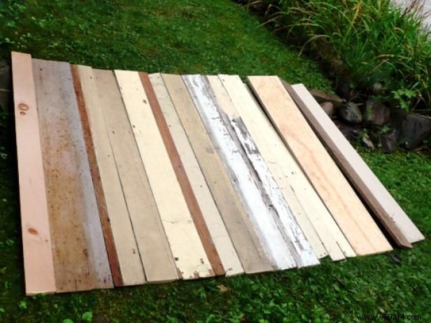DIY Reclaimed Wood Headboard with Custom Photo Frame: Step-by-Step Guide