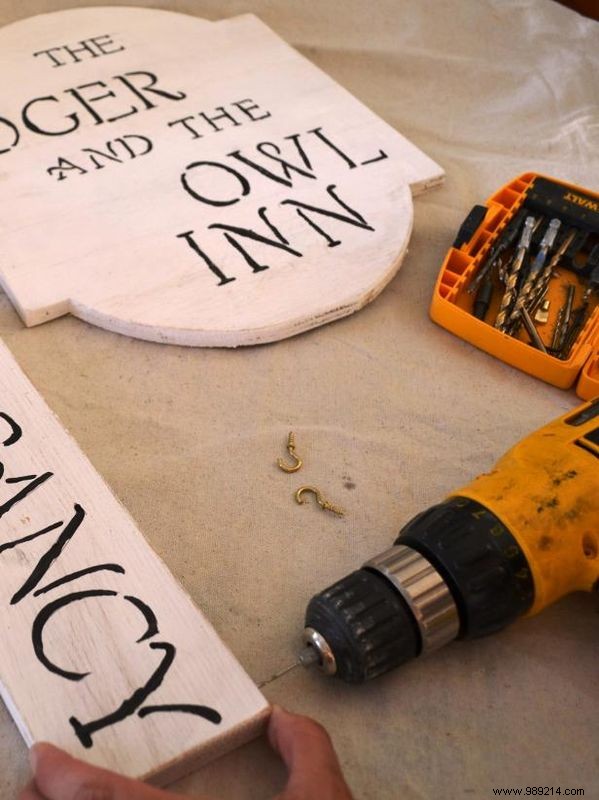 DIY Haunted Hotel Sign for Halloween: Spooky Vintage Tutorial by Joanne Palmisano