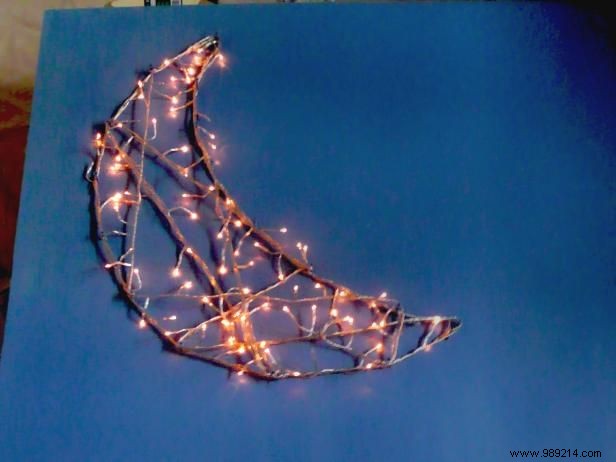 DIY Starry Night Headboard for Kids: Built-In Lights Crafted with Family Fun