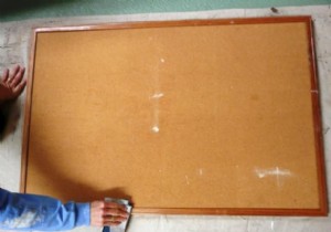 DIY Holiday Greeting Card Display: Upcycle a Thrifted Corkboard Like a Pro