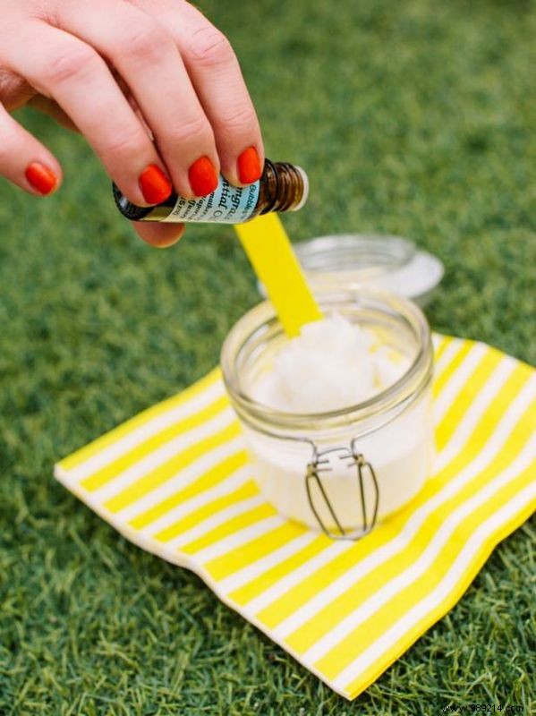 How to Make a Luxurious Lemon Sugar Body Scrub at Home