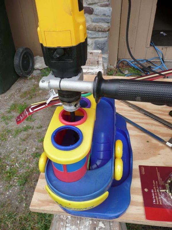 DIY Guide: Transform a Toy Tugboat into a Unique Lamp