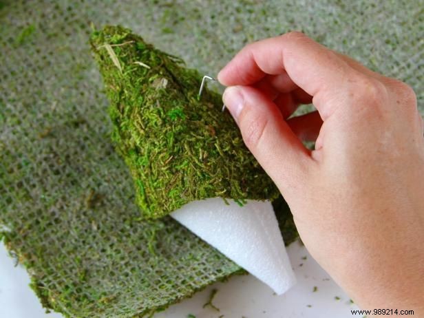 DIY Mid-Century Modern Hanging Holiday Centerpiece: Expert Step-by-Step Guide