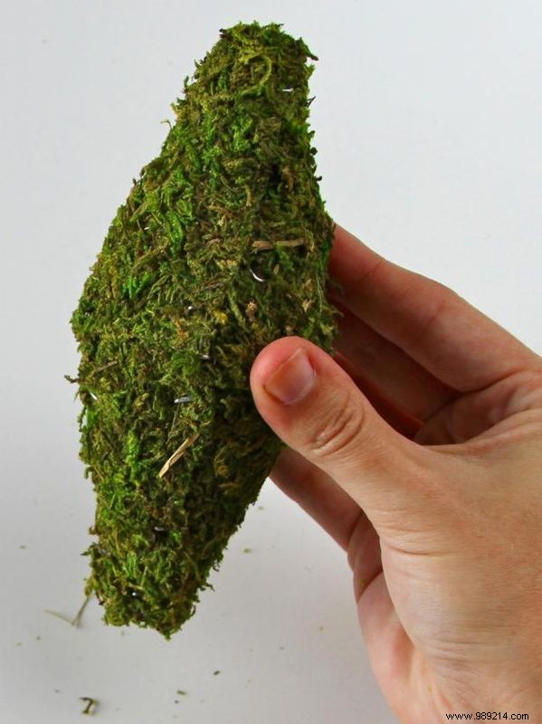 DIY Mid-Century Modern Hanging Holiday Centerpiece: Expert Step-by-Step Guide