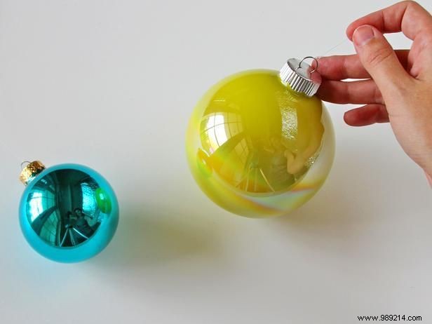 DIY Mid-Century Modern Hanging Holiday Centerpiece: Expert Step-by-Step Guide