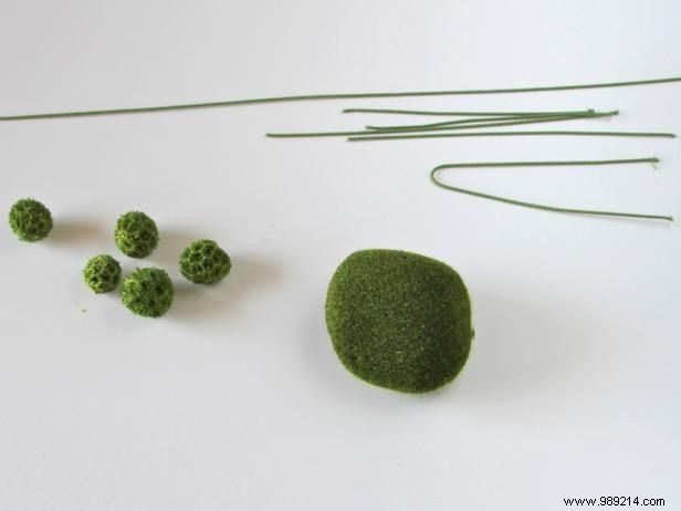 DIY Mid-Century Modern Hanging Holiday Centerpiece: Expert Step-by-Step Guide