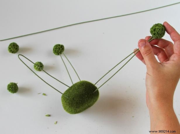 DIY Mid-Century Modern Hanging Holiday Centerpiece: Expert Step-by-Step Guide