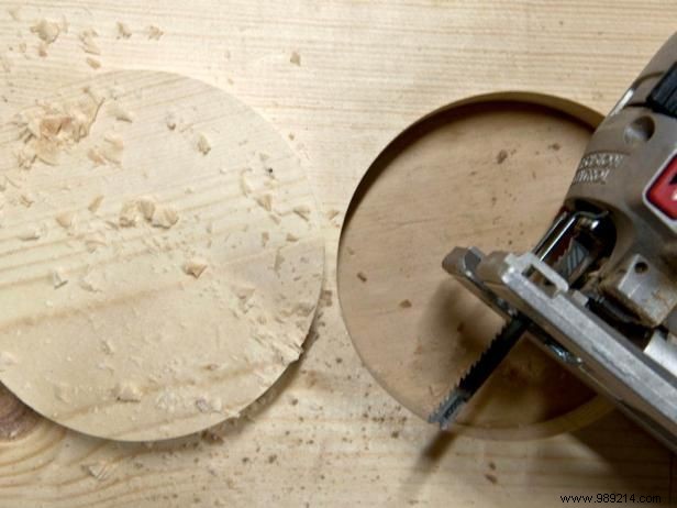 DIY Mid-Century Modern Christmas Wreath: Expert Step-by-Step Woodworking Guide