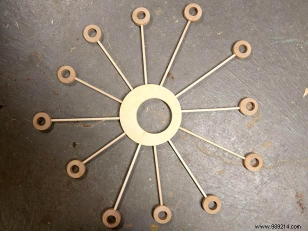 DIY Mid-Century Modern Christmas Wreath: Expert Step-by-Step Woodworking Guide