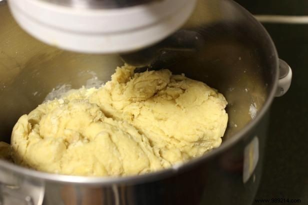 Authentic Mardi Gras King Cake Recipe: Easy Step-by-Step Guide