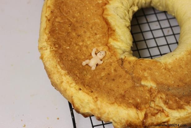 Authentic Mardi Gras King Cake Recipe: Easy Step-by-Step Guide