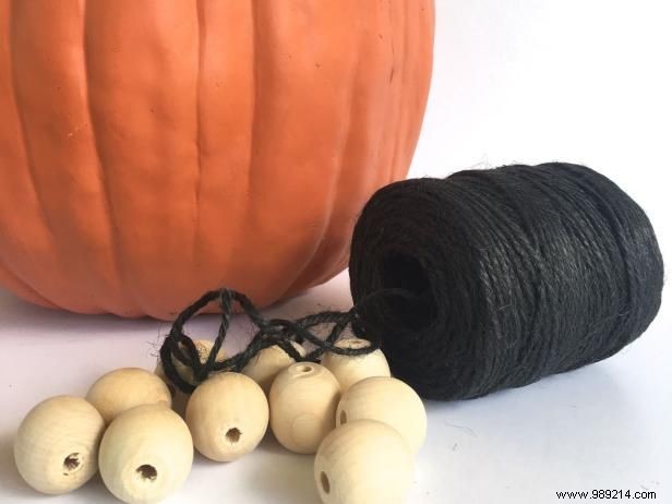 DIY Spooky Macrame Hanging Planter: Easy Halloween Tutorial
