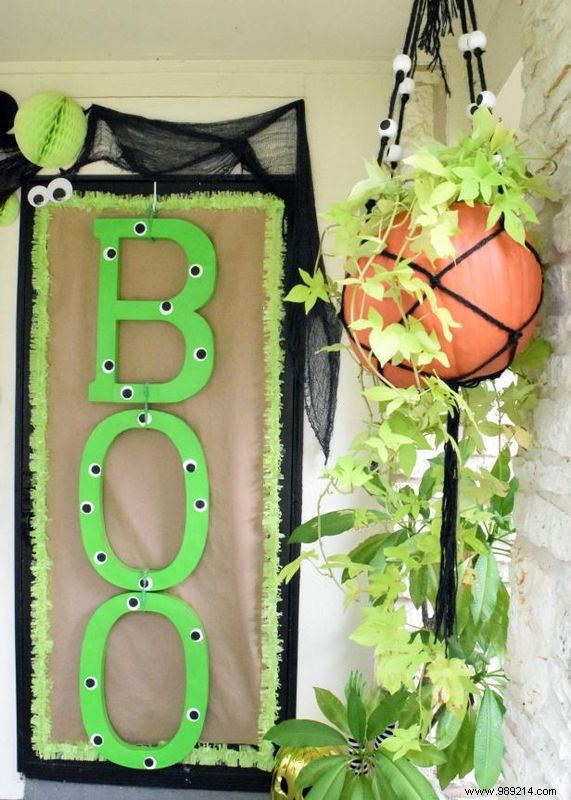 DIY Spooky Macrame Hanging Planter: Easy Halloween Tutorial