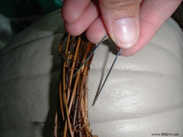 DIY Natural Gourd Topiary: Stunning Fall Porch Decor Step-by-Step