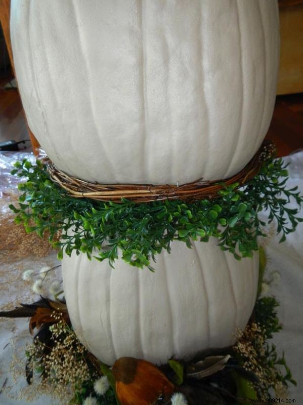 DIY Natural Gourd Topiary: Stunning Fall Porch Decor Step-by-Step