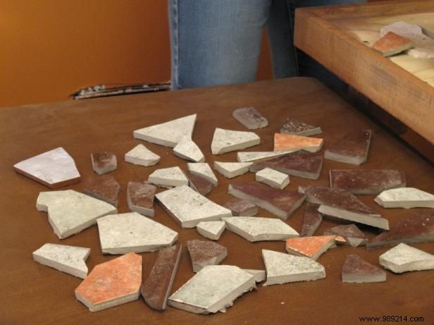 How to Craft a Stunning Mosaic Tile Table: Expert DIY Guide