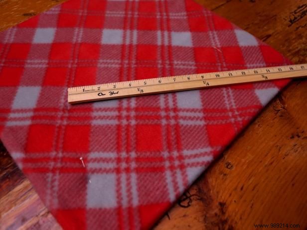 DIY No-Sew Seamless Pet Bed: Simple Step-by-Step Fleece Tutorial