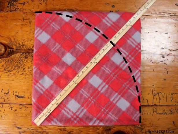 DIY No-Sew Seamless Pet Bed: Simple Step-by-Step Fleece Tutorial