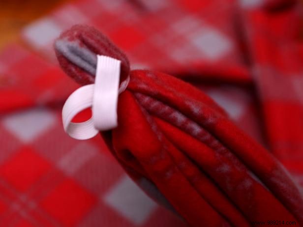 DIY No-Sew Seamless Pet Bed: Simple Step-by-Step Fleece Tutorial