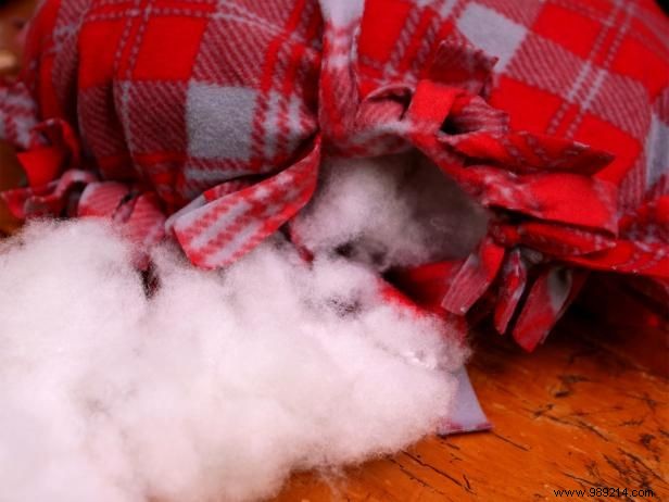 DIY No-Sew Seamless Pet Bed: Simple Step-by-Step Fleece Tutorial