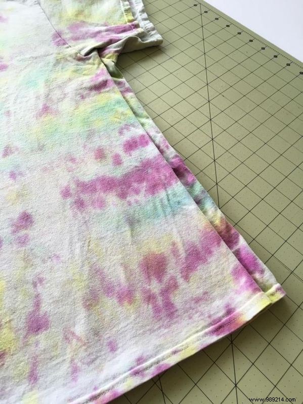 DIY Guide: Upcycle Old T-Shirts into Yarn for Custom Necklaces and Headbands