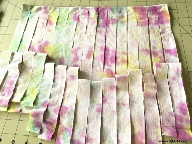 DIY Guide: Upcycle Old T-Shirts into Yarn for Custom Necklaces and Headbands