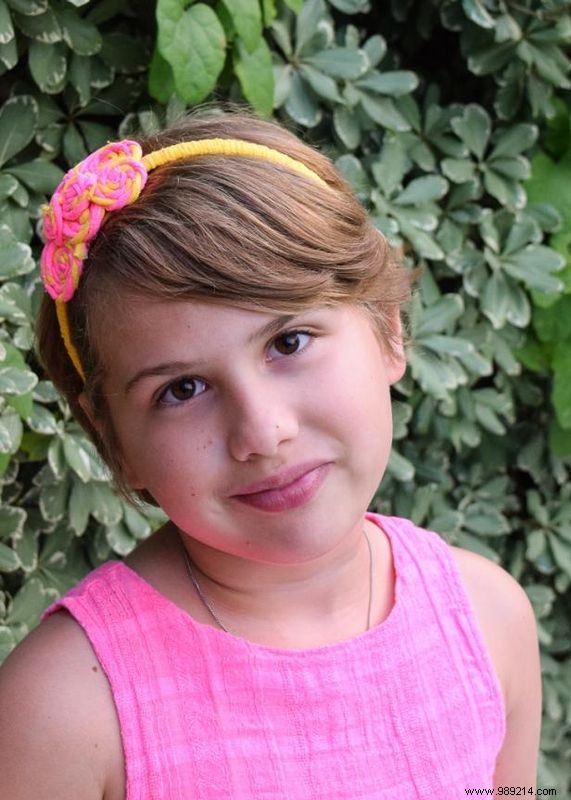 DIY Guide: Upcycle Old T-Shirts into Yarn for Custom Necklaces and Headbands