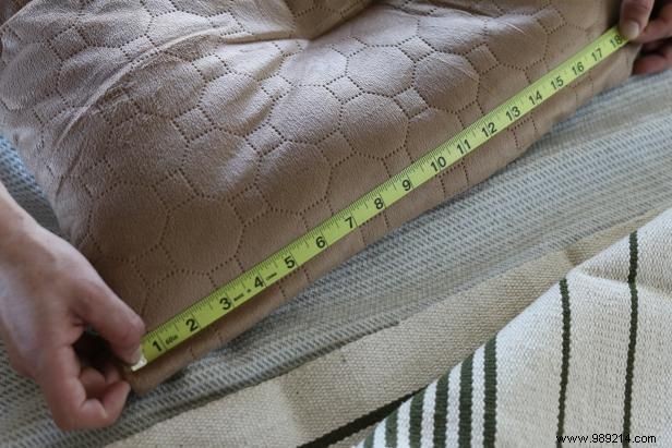 DIY Guide: Craft a Durable Pet Bed Cover from Flat-Weave Rugs