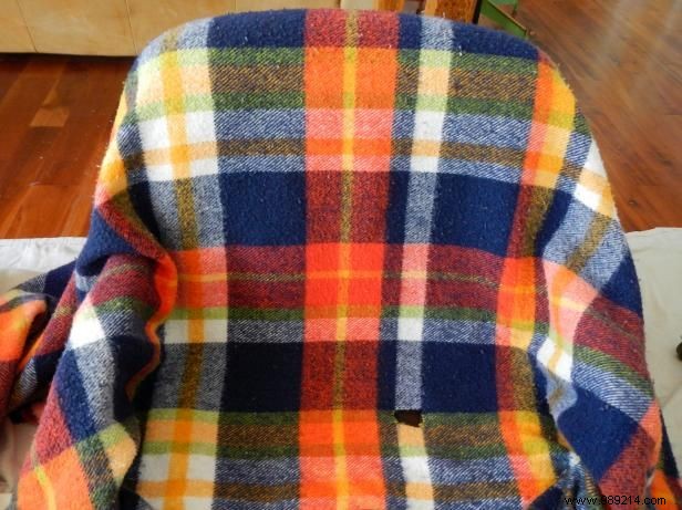 Transform an Old Office Chair into a Cozy Custom Pet Bed: Easy DIY Guide