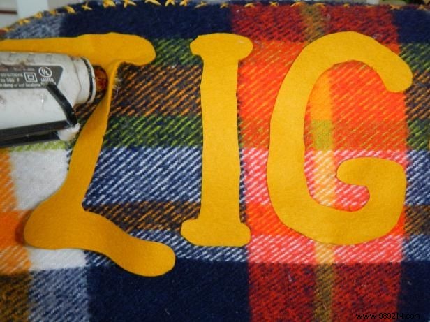 Transform an Old Office Chair into a Cozy Custom Pet Bed: Easy DIY Guide