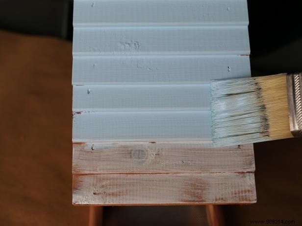 DIY Guide: Transform a Wooden Birdhouse into a Charming Pendant Light