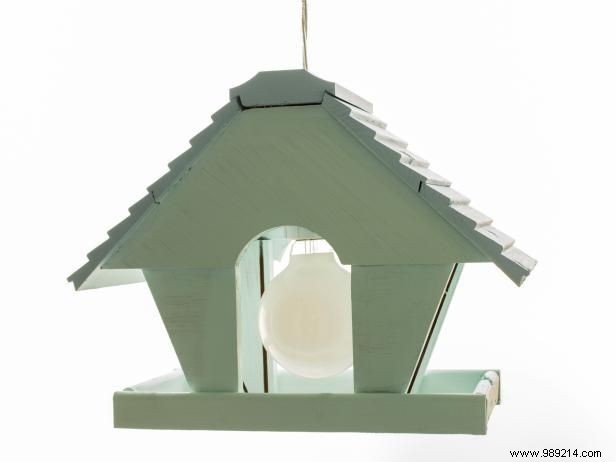 DIY Guide: Transform a Wooden Birdhouse into a Charming Pendant Light